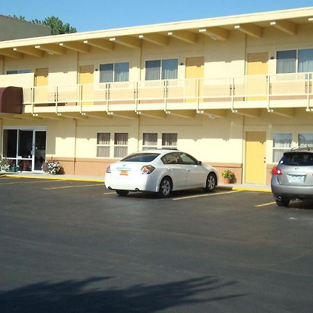 Virginia Inn Lawrence Luaran gambar