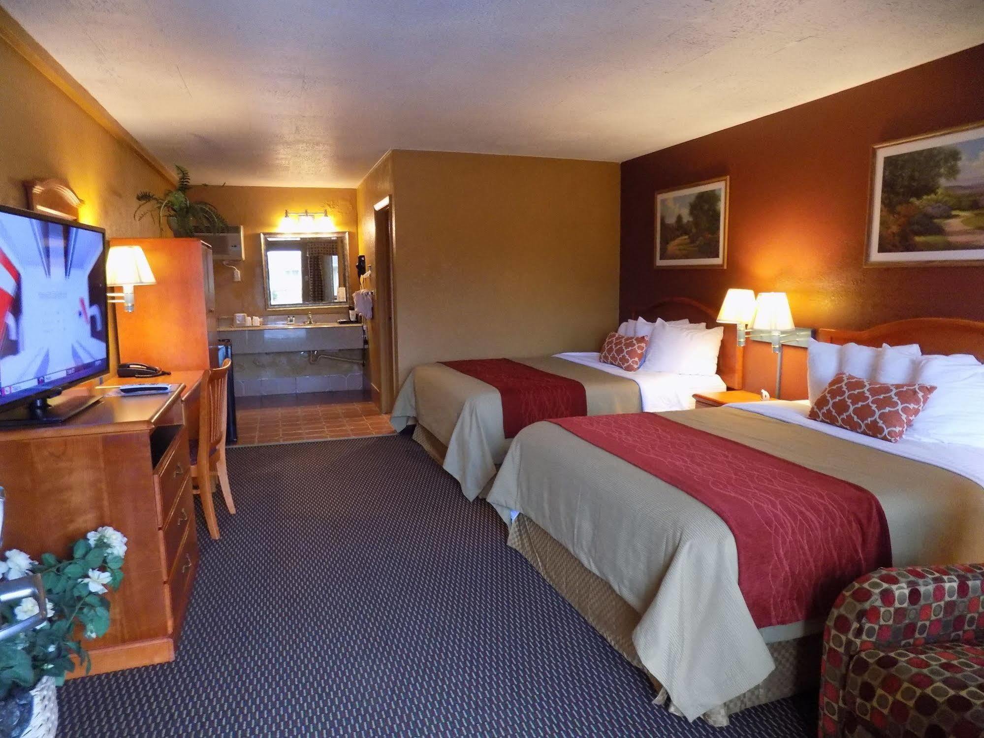 Virginia Inn Lawrence Luaran gambar
