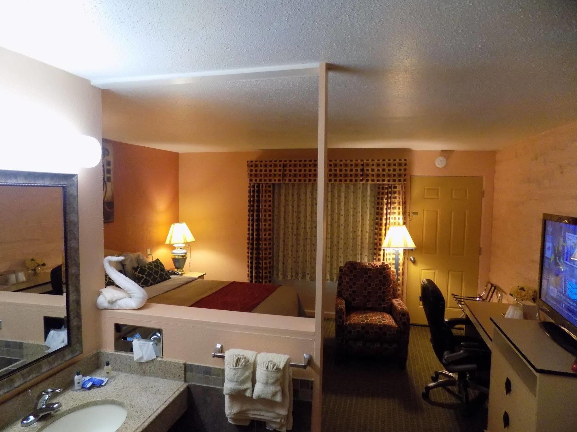 Virginia Inn Lawrence Luaran gambar